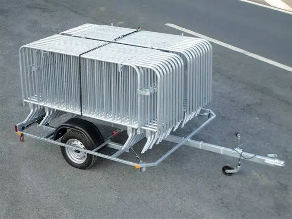 Remorque pour barrière de sécurité